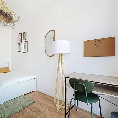 Large Modern With Rooftop * Montreuil (Seine-Saint-Denis)